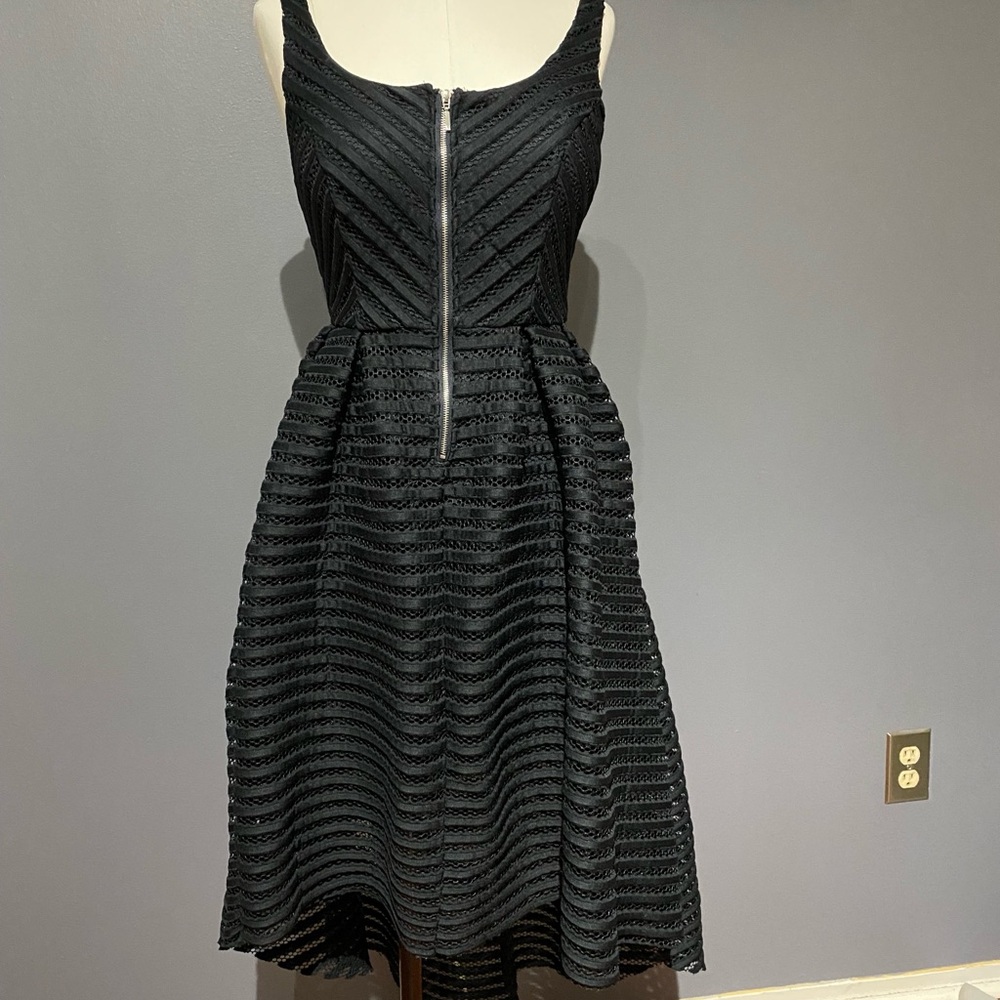 VENUS Black Textured Midi Dress